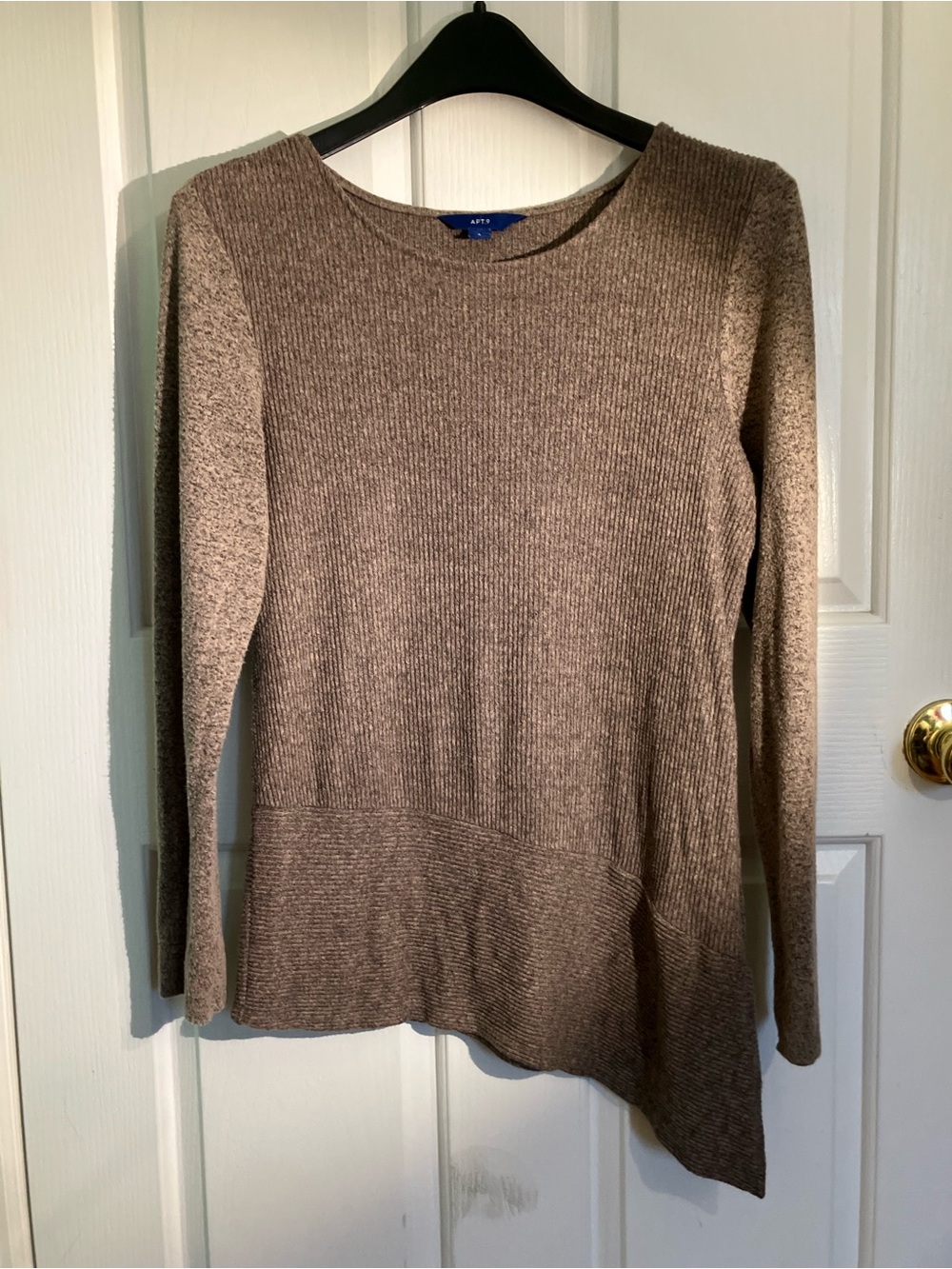 Apt. 9 Women’s Taupe Ribbed Asymmetrical Crew Neck Sweater
